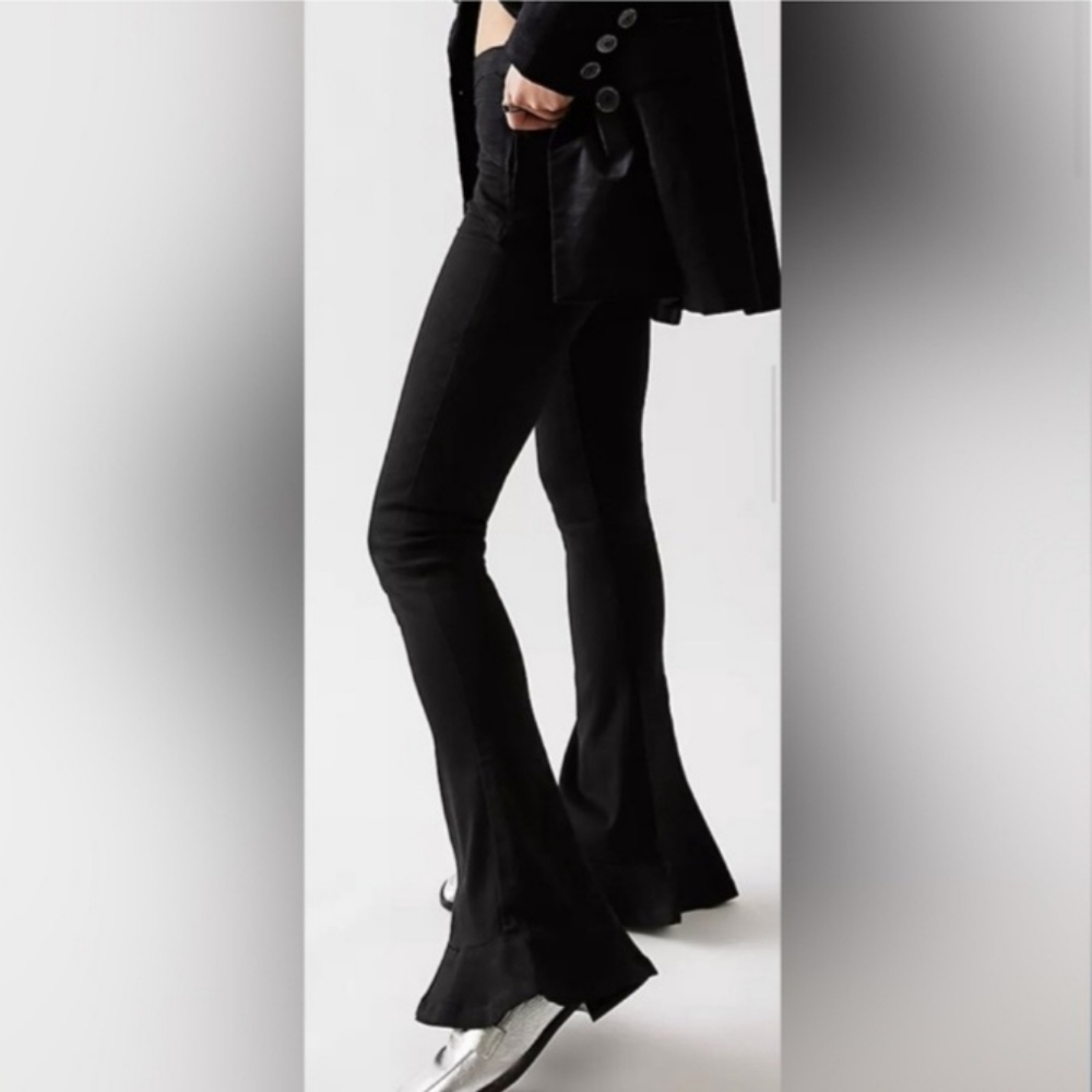 Free People Wicked Games Low Rise Black Flare Denim Jeans Size 28